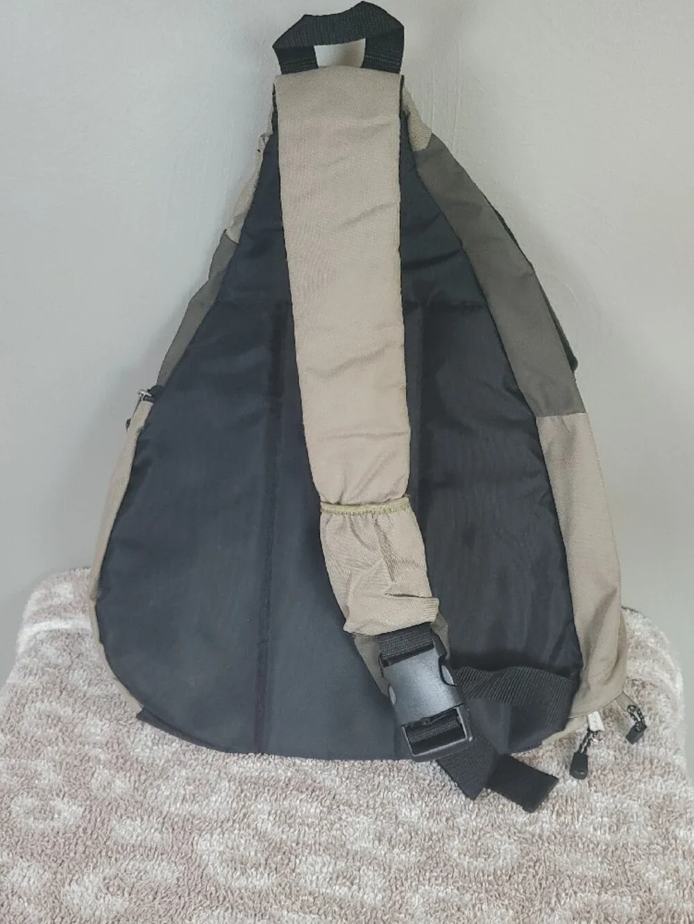 Eastsport Olive and Tan Sling Backpack. Multiple Pockets